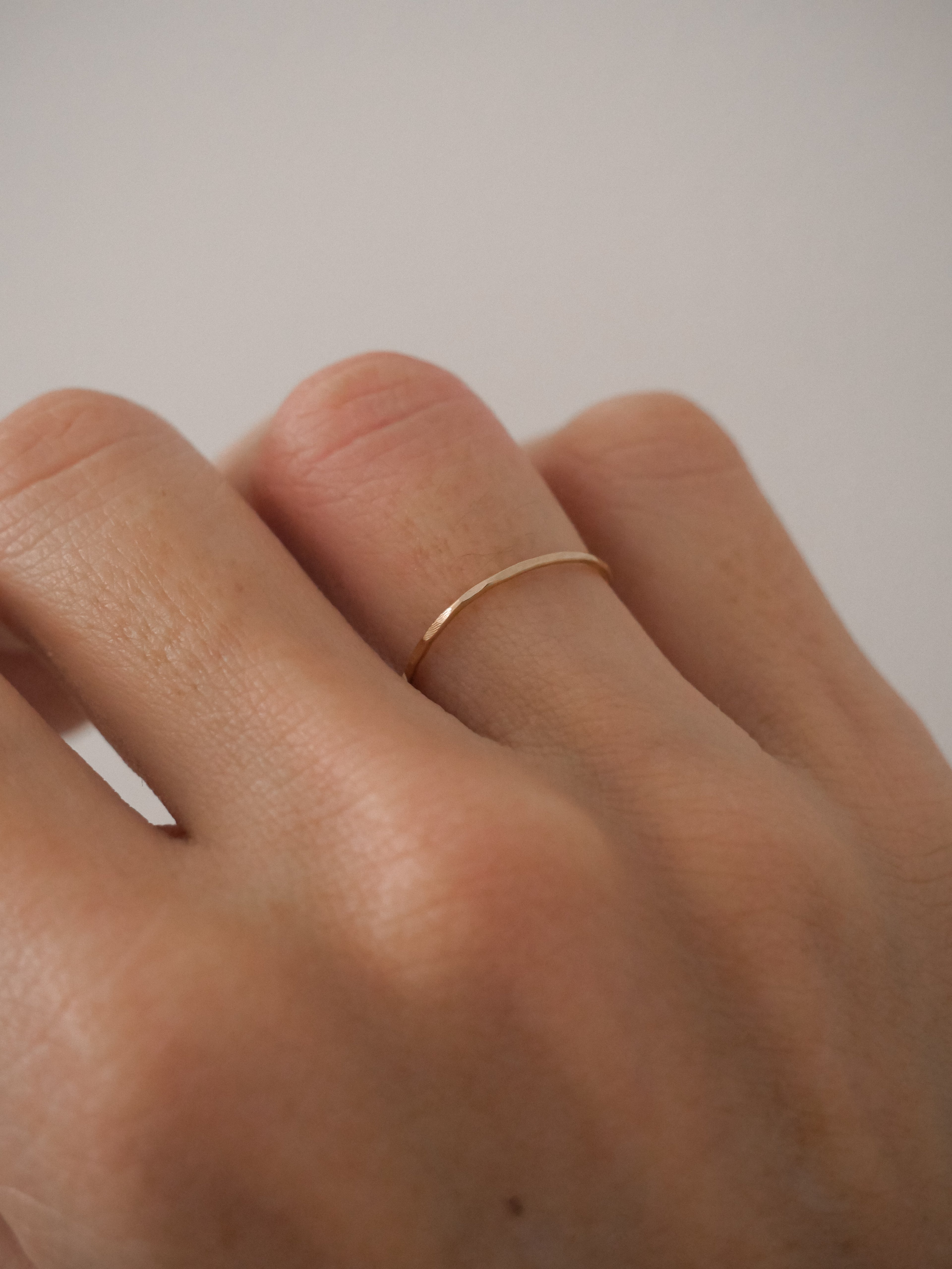 Bague Lucette anneau martelé